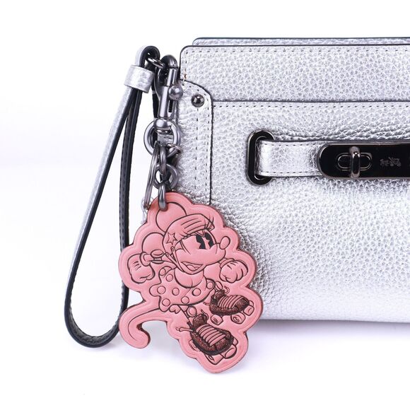 NWT Coach Minnie Mouse Rollerskate Keyfob Key Chain Bag Charm in Pink - Picture 1 of 5